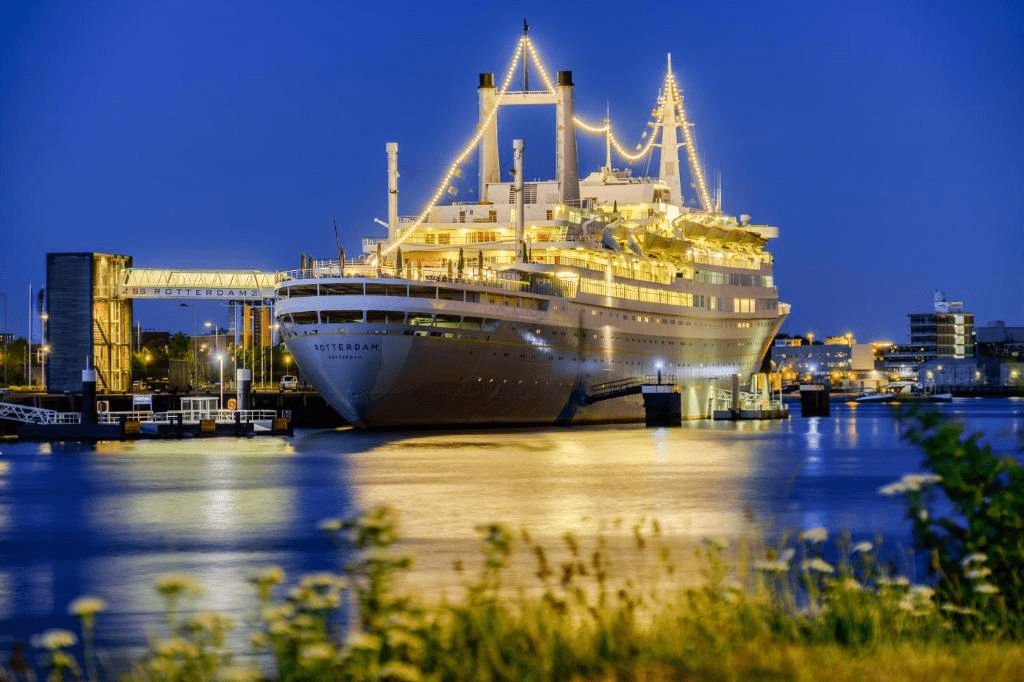 SS Rotterdam Reception